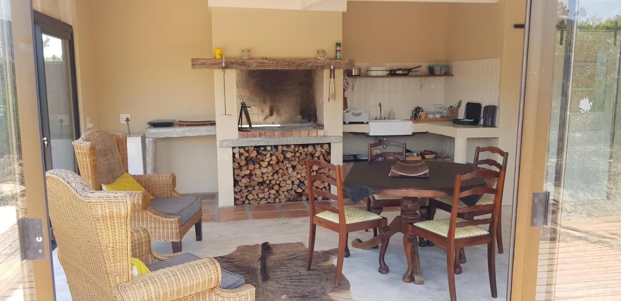 Avani Lodge Private Nature Reserve Botrivier Exteriör bild